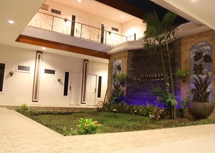 OYO 1239 Mojokerto Classic Homestay
