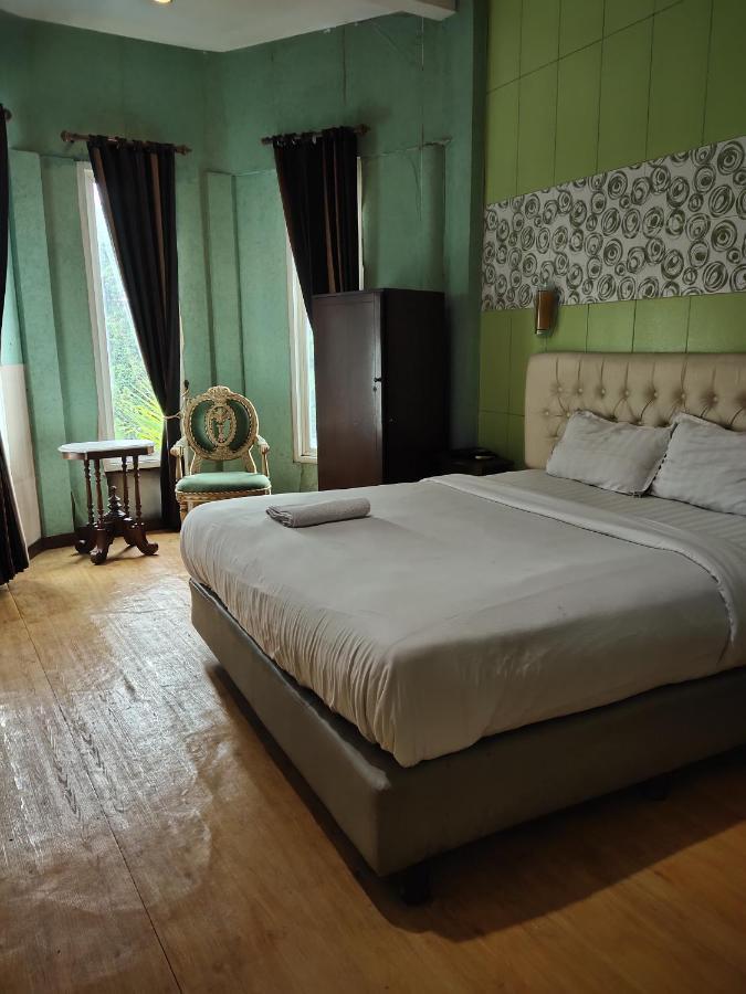 Oyo 1239 Classic Hotel